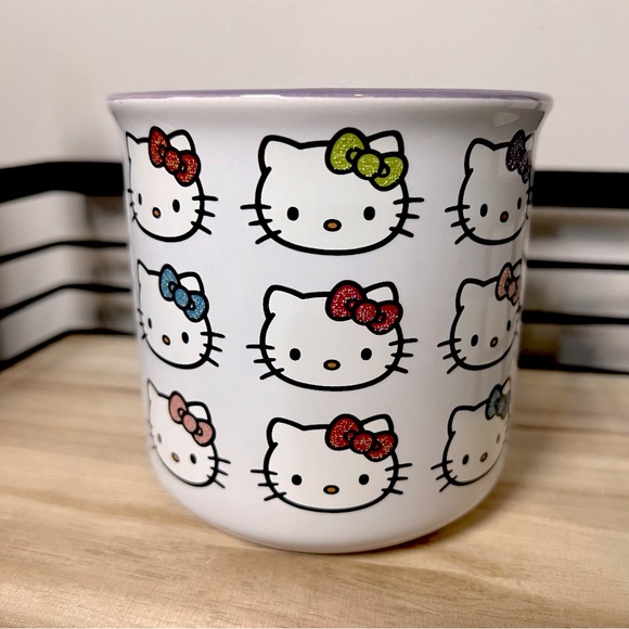 Hello Kitty, Sanrio, 20oz., Ceramic, Graphic, Icon, Camper Mug. - Picture 5 of 8